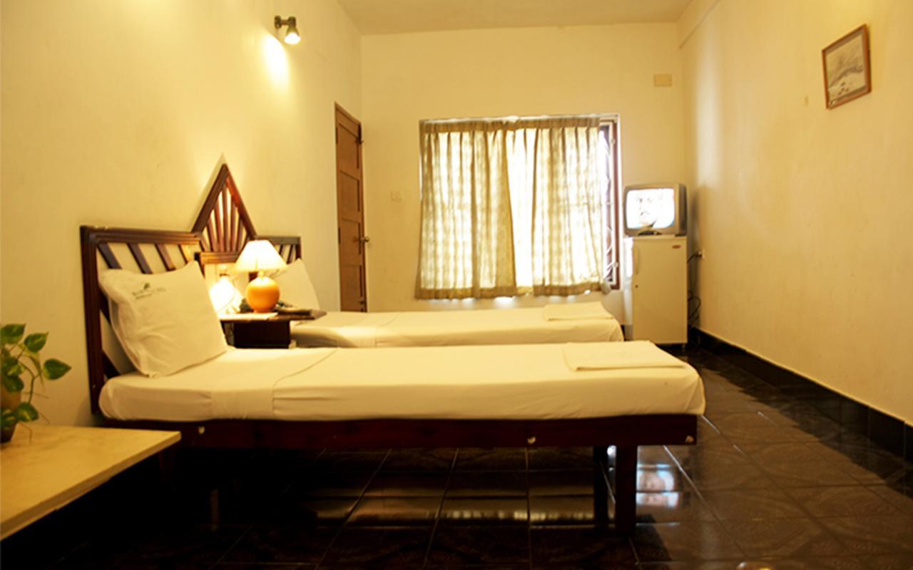 Raja Hotel โกวาลัม ภายนอก รูปภาพ