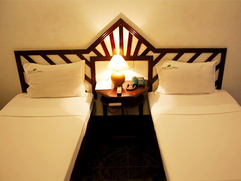 Raja Hotel โกวาลัม ภายนอก รูปภาพ